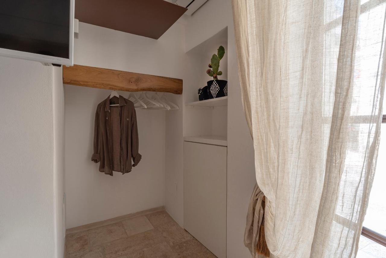 Isidora Hotel Полиняно а Маре Екстериор снимка